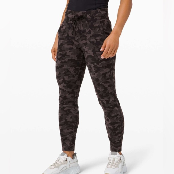Lululemon READY TO RULU Jogger Pants -Heritage Camo Jacquard Rock Size 8 - Picture 1 of 11